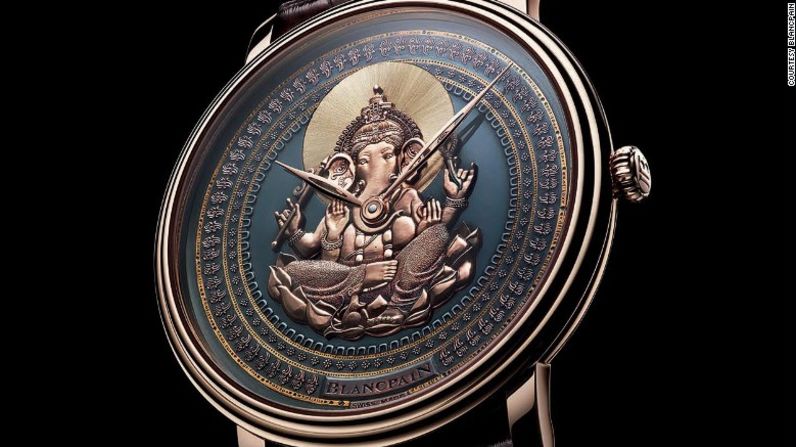 Blancpain and les Métiers d'Art, Shakudo – En cuanto a lo internacional: este reloj de fabricación suiza incorpora shakudō, una aleación de cobre y oro creada en Japón, y muestra al dios hindú Ganesha en el centro.