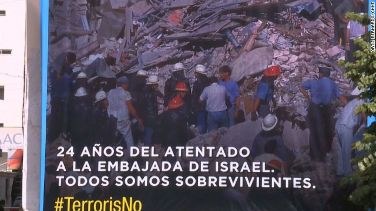 CNNE 267462 - 160317182432-cnnee-pkg-24-aniversario-atentado-embajada-israel-en-argentina-story-top