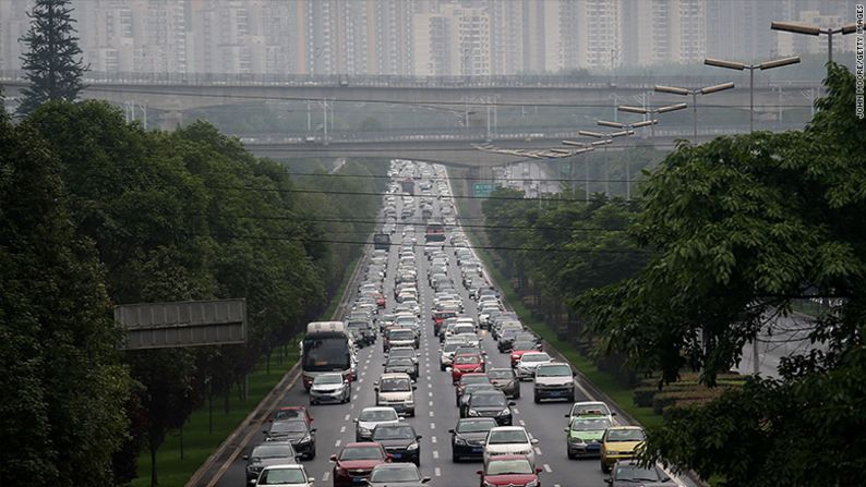 Chengdú, capital de la provincia china de Sichuan, es mejor conocida por su cocina muy picante y centro de investigación del panda gigante. También es uno de los peores resultados en la lista de TomTom,