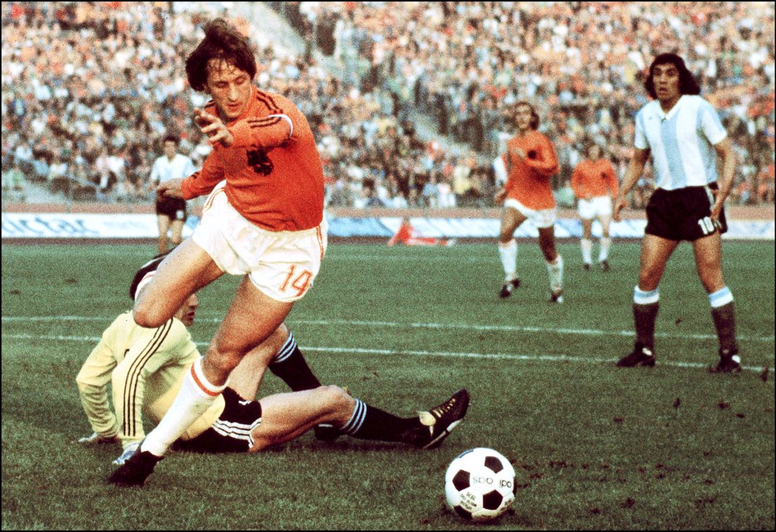 Johan Cruyff fue entrenador de Holanda y del Barcelona.