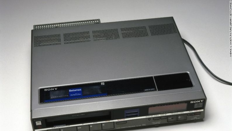 El Betamax es mejor conocido por su legendaria guerra de formatos que enfrentó a JVC contra Sony a finales de 1970 y principios de 1980.
