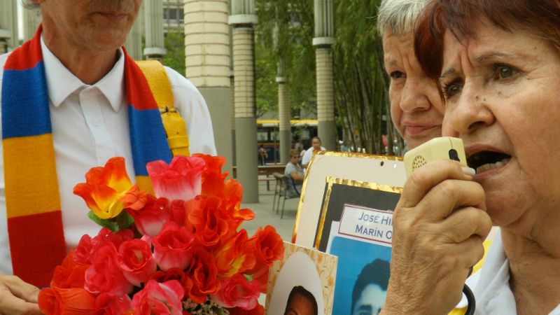 Madres de la Candelaria esperan a las FARC para reconstruir el país | CNN