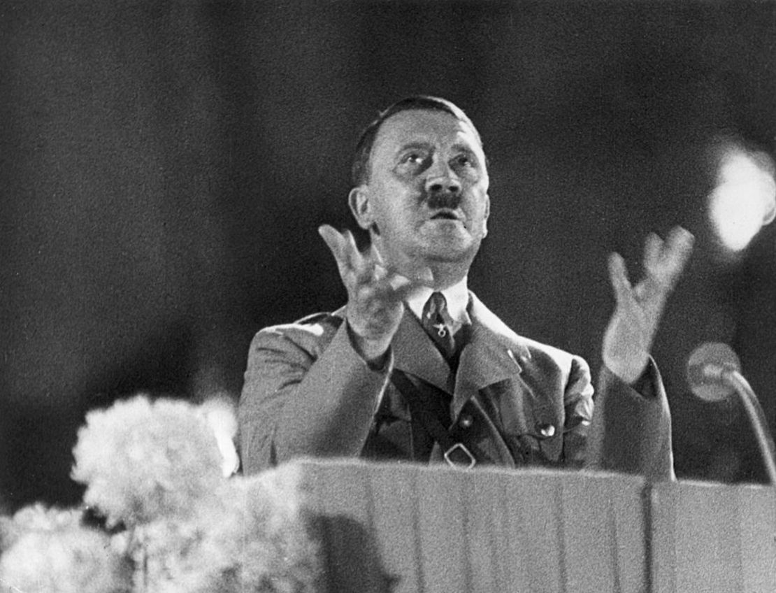 Adolfo Hitler (1889-1945) durante un discurso en Alemania en 1936.