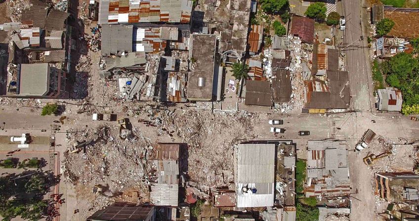 Vista aérea de of Pedernales,uno de los lugares más afectados, el 19 de abril.
