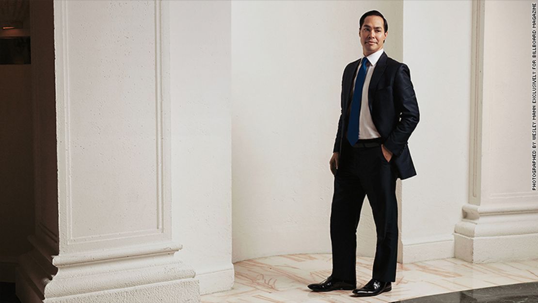 CNNE 279620 - 160421135113-julian-castro-hud-standing-780x439