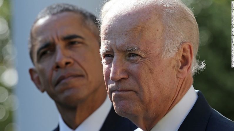 El vicepresidente Joe Biden celebró con tremenda palabrota el logro del presidente Obama en la aprobación de una ley de salud en 2010. "Es un gran p*** acuerdo".