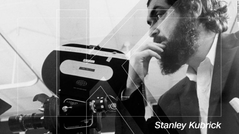 Stanley Kubrick: Steven Spielberg describe la cinta ‘2001: A Space Odyssey’ de Kubrick como el ‘Big Bang’ de su generación. El director es aún conocido por su producción de ciencia ficción de 1968, que redefinió los efectos y la forma en que experimentamos 'El Danubio Azul' de Strauss, pero por el encuadre impecablemente simétrico, los movimientos de cámara que acompañan al personaje y el uso de la Steadicam en ‘The Shining’.