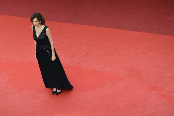 La ministra de Cultura de Francia, Audrey Azoulay, durante la alfombra roja de Cannes.