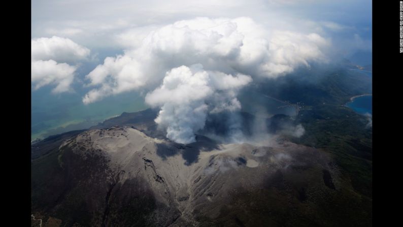 Monte Shindake (Japón) — Ubicado en la isla de Yakushima, en Japón, este volcán hizo erupción el 29 de mayo de 2015.