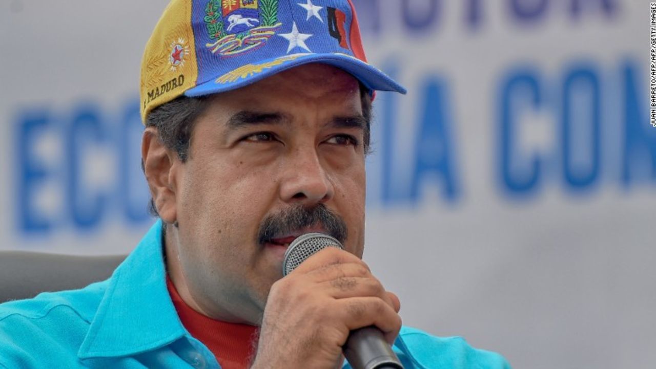 El presidente de Venezuela Nicolás Maduro estableció un estado de emergencia económica en el país