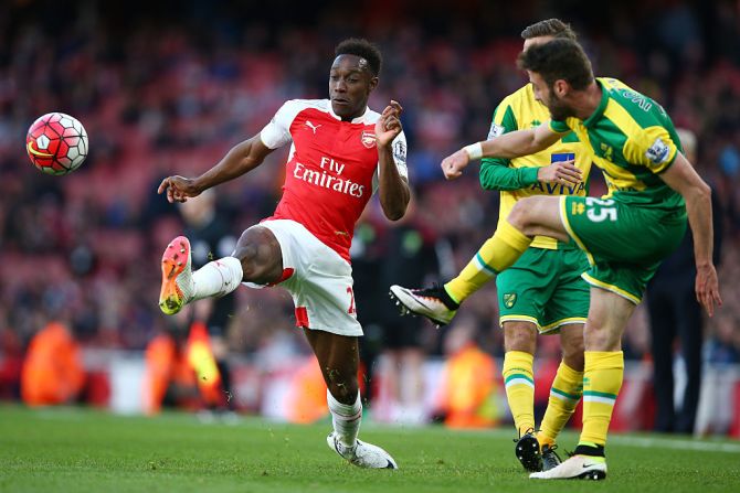 El jugador del Arsenal de Inglaterra Danny Welbeck fue operado de su rodilla derecha el pasado 11 de mayo y su recuperación durará aproximadamente nueve meses, según anunció el club. Por esa razón tampoco participará de la Eurocopa 2016 con la selección de Inglaterra.