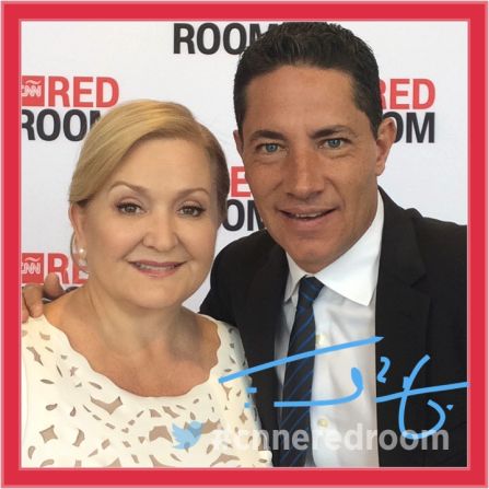 Cynthia Hudson y Fernando del Rincón sacaron tiempo para tomarse una selfie en nuestro Red Room antes de comenzar el Upfront.