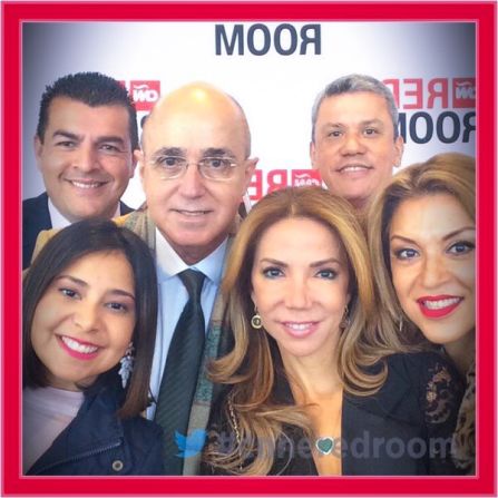 El vicepresidente de programación de CNN en Español, Eduardo Suárez, junto a Yilber Vega, Marian Marval, Isabel Bucaram, Gilda Torres y Álvaro Valderrama, parte de la gran familia de CNN en Español.