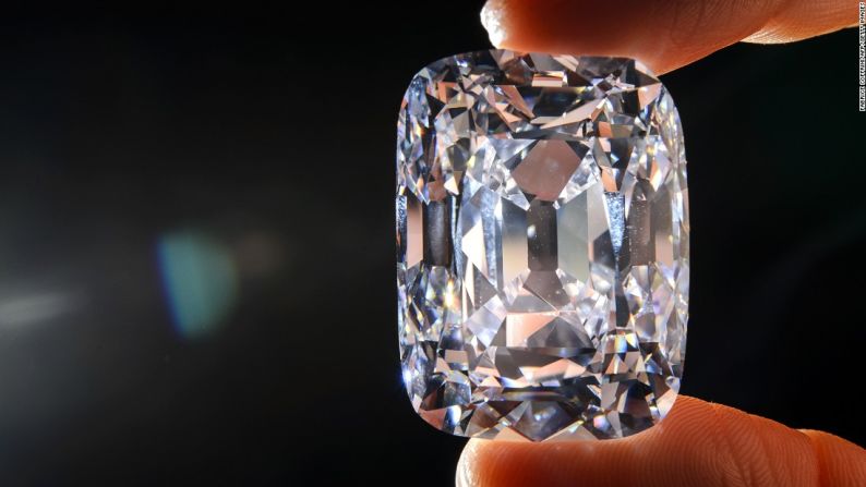 El diamante Archduke Joseph, de 76,02 quilates y 400 años de antigüedad, estableció en 2012 un récord de venta para un diamante translúcido, cuando fue vendido por 21,5 millones de dólares en una subasta en Sotheby's.