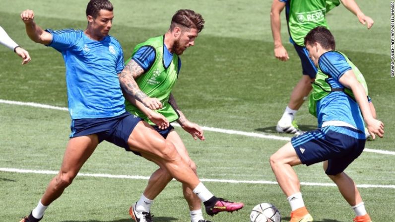 Ronaldo dijo que en efecto tuvo un "pequeño problema" durante el entrenamiento, pero aseguró que estará bien en los próximos días.