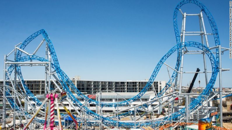 Gale Force, Nueva Jersey — Esta nueva montaña rusa en el tradicional paseo de Ocean City de Nueva Jersey tiene una longitud de 2 kilómetros y varios giros en su recorrido a más de 100 kilómetros por hora.