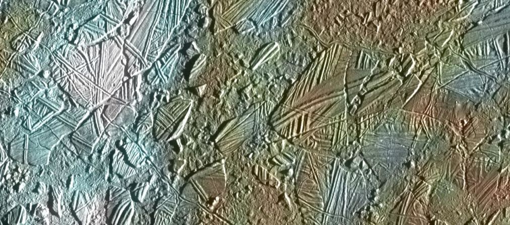 Europa, una de las cuatro grandes lunas de Júpiter podría albergar vida.