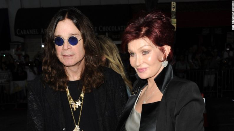 En Mayo se reportó que Ozzy Osbourne se mudó de la casa en Beverly Hills, California, que compartió por más de 30 años con su esposa Sharon Osbourne.