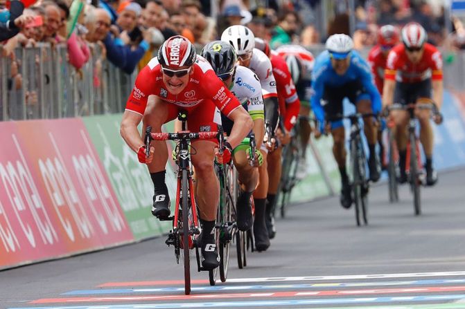 El alemán Andre Greipel ganó la etapa 12 de Giro d'Italia, el 19 de mayo de 2016.