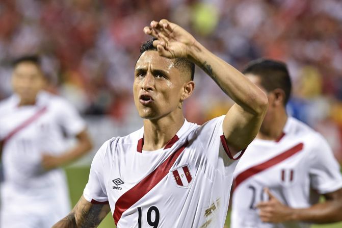 Yosimar Yotún, celebra uno de los goles en el amistoso contra El Salvador el pasado 28 de mayo en el RKF Stadium de Washington.