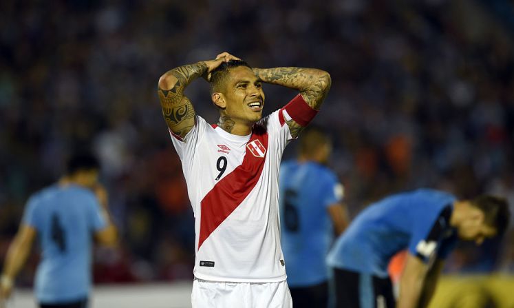 El delantero Paolo Guerrero, de 32 años, es una de las estrellas de la selección peruana. Actualmente juega en el club Flamenco de Río de Janeiro en Brasil.