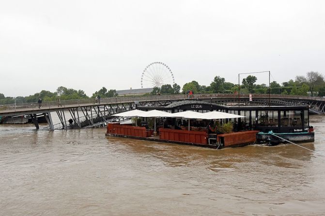 La declaratoria de emergencia libera fondos en las áreas afectadas por las inundaciones.