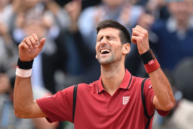 El tenista serbio Novak Djokovic reacciona así tras ganar el Abierto de Francia 2016.