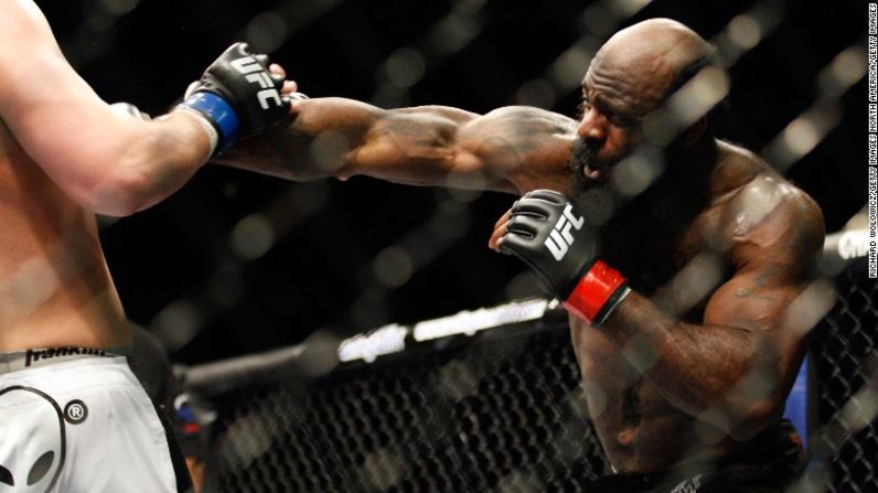 El popular luchador de artes marciales mixtas Kimbo Slice murió el 6 de junio en Florida, según la organización de MMA que lo representaba. Slice tenía 42 años de edad.