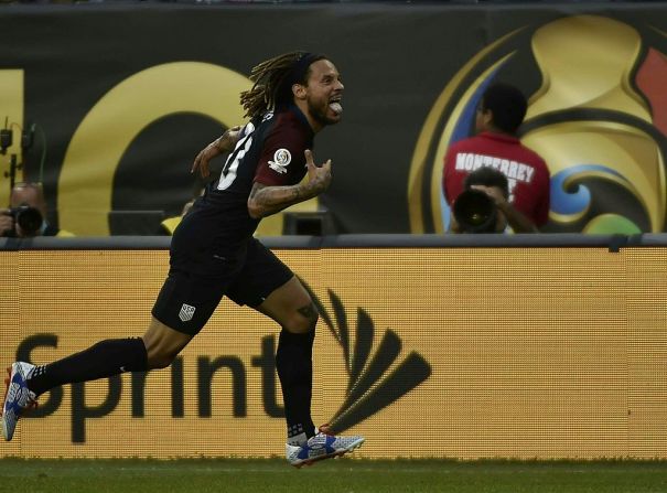 Jermaine Jones celebra su gol en la goleada de EE.UU. a Costa Rica.