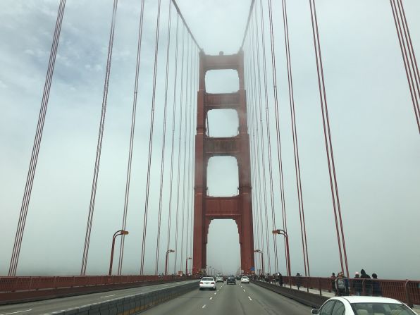 La camioneta de En Marcha tuvo la oportunidad de cruzar el famoso Golden Gate.