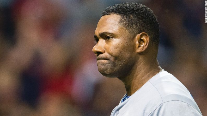 La Liga Profesional de Béisbol (NHL) suspendió en agosto de 2013 al jugador de origen dominicano de los Royals de Kansas City, Miguel Tejada, durante 105 juegos por dar positivo en anfetaminas. El deportista dijo en ESPN que usó Adderall, droga para controlar el desorden hiperactivo y deficit de atención y que la NHL le dio permiso para usarla. El permiso había vencido en abril. “Admito que cometí un error, pero quiero que la gente entienda algo: no estaba tomando drogas para tener ventaja en el campo de juego”, dijo.