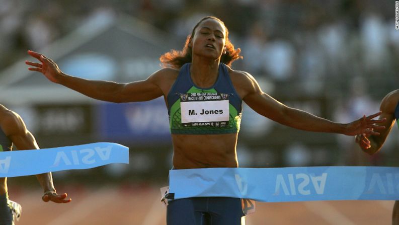 En julio de 2004 C.J. Hunter, esposo de la medallista olímpica estadounidense Marion Jones, dijo que la atleta estaba bajo el efecto de esteroides cuando ganó cinco medallas en los Juegos Olímpicos de Sidney. Jones negó en ese entonces las acusaciones. Sin embargo el 5 de octubre de 2007 Jones se declaró culpable de mentir sobre haber consumido sustancias prohibidas y ese mismo año el Comité Olímpico Internacional la despojó de las medallas. Jones fue sentenciada en 2008 a seis meses de prisión por mentir en una investigación federal sobre su uso de esteroides.