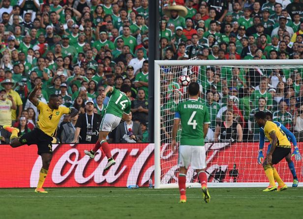 Javier 'Chicharito' Hernández marcó el primer gol ante Jamaica.