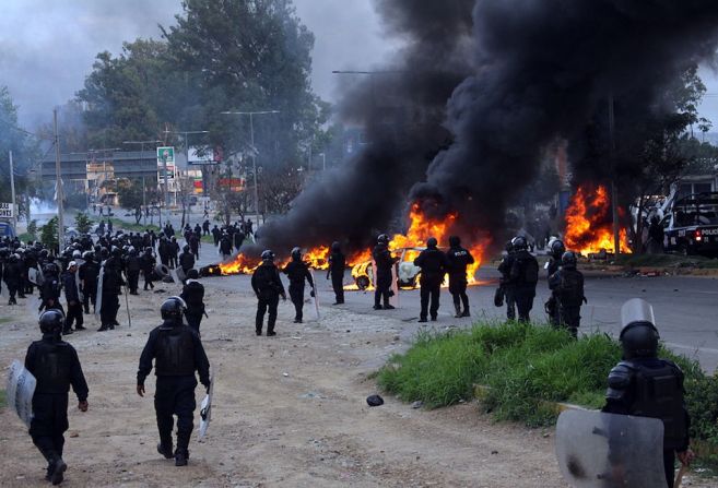 Decenas de civiles y de policías resultaron heridos (PATRICIA CASTELLANOS/AFP/Getty Images).