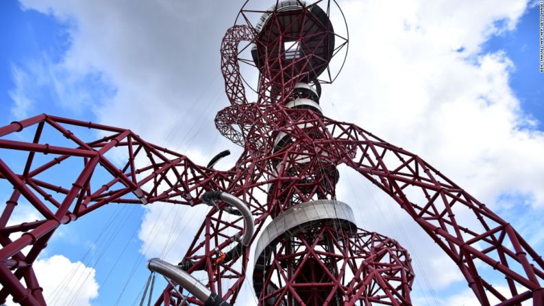 El tobogán fue diseñado por el artista Carsten Höller y añadido este año.