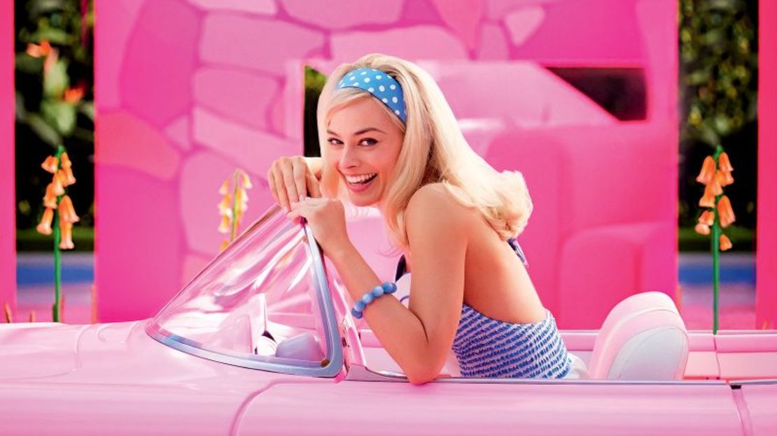 Margot Robbie como Barbie en Warner Bros. Pictures' "Barbie". Cortesía de Warner Bros. Pictures
