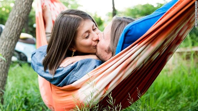 8 beneficios de los besos para la salud | CNN