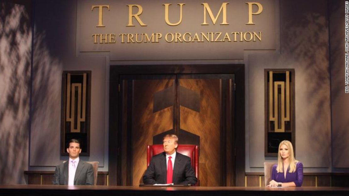 Donald Trump Jr, Donald Trump e Ivanka Trump en la final de "The Celebrity Apprentice", el 10 de mayo de 2009.