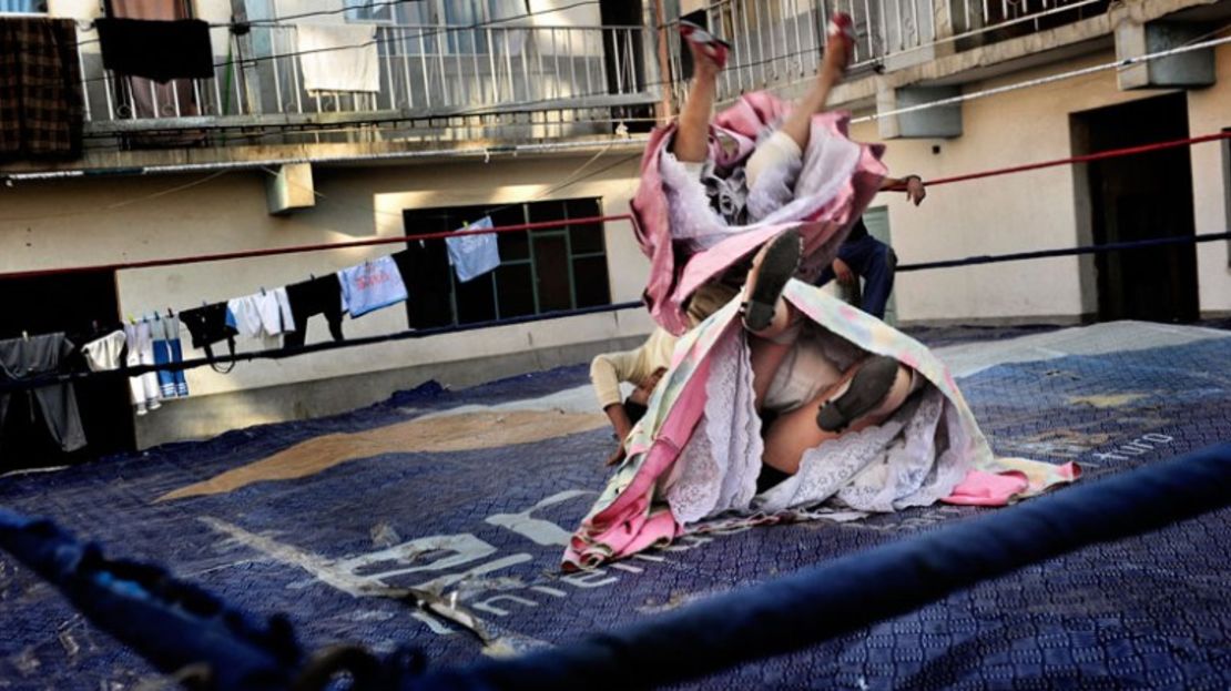 Lucha libre de cholitas en Bolivia