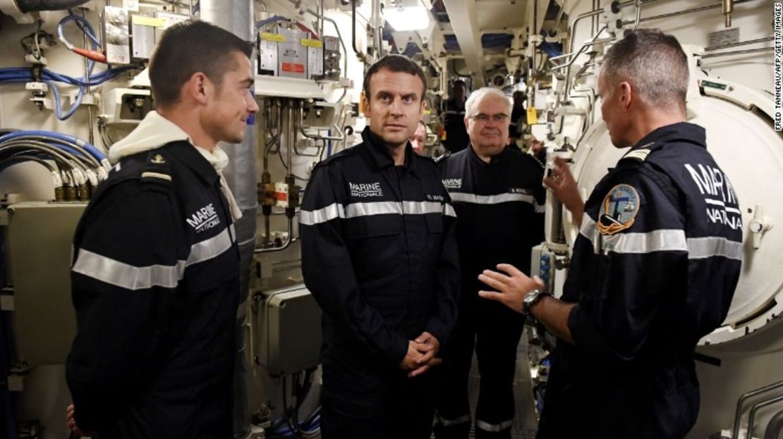 CNNE 2dcdc21b - 170705083720-04-emmanuel-macron-submarine-exlarge-169