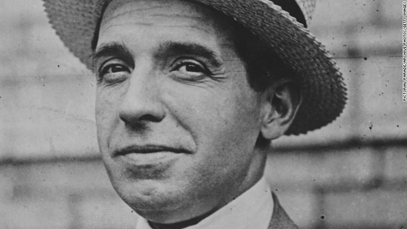 Charles Ponzi es uno de los mentirosos más famosos de la historia. Fue encarcelado en 1920 tras el colapso de su sistema de inversión fraudulento.