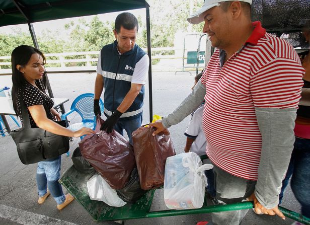 “Las personas llevaron lo necesario porque la capacidad individual era poca”, dijo el gobernador de Norte de Santander, William Villamizar Laguado.