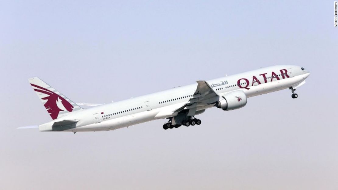 Qatar Airways, la línea aérea nacional qatarí, tendría problemas para operar por la crisis diplomática con sus vecinos.