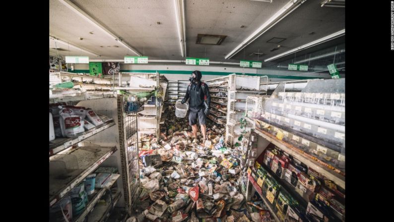 En julio de 2016, el fotógrafo Keow Wee Loong y dos colegas burlaron a las autoridades y entraron a la zona de exclusión de Fukushima. Estas fueron las impresionantes fotos que lograron.