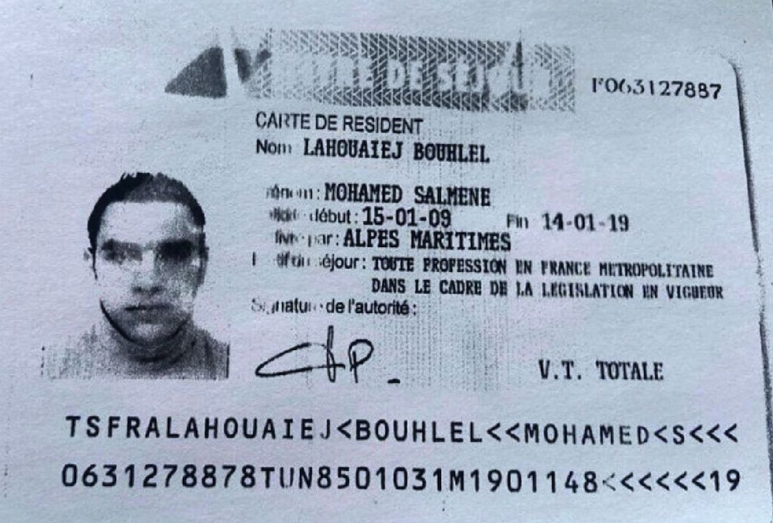 CNNE 303370 - mohamed lahouiej bouhlelidcard