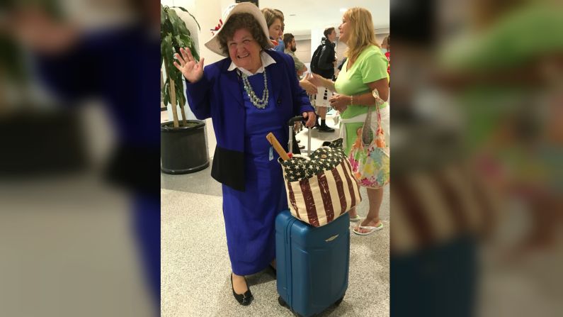 Nancy Burton, maestra retirada, viajó desde Atlanta a Cleveland para asistir a la Convención Republicana porque dice que "no se quiere perder este momento histórico".