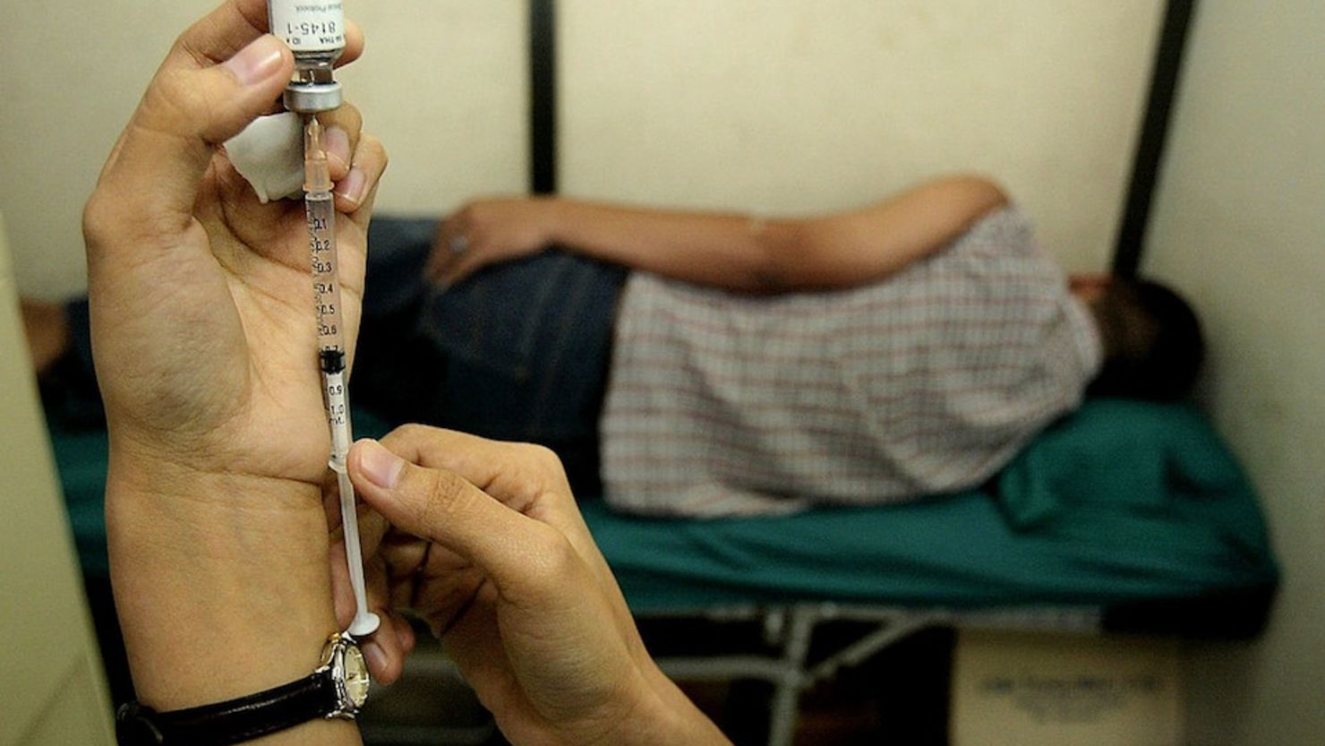 La vacuna se deriva de un estudio de referencia en Tailandia en 2009