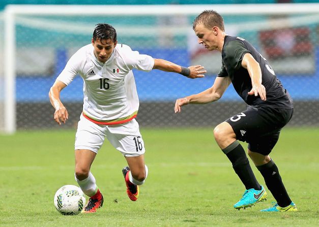 México y Alemania también empataron 2-2.