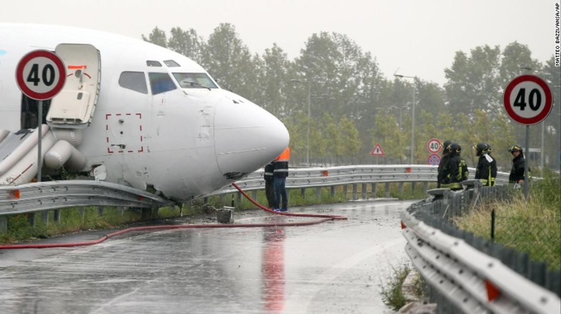 CNNE 309297 - 160805105525-07-bergamo-dhl-plane-0805-exlarge-169