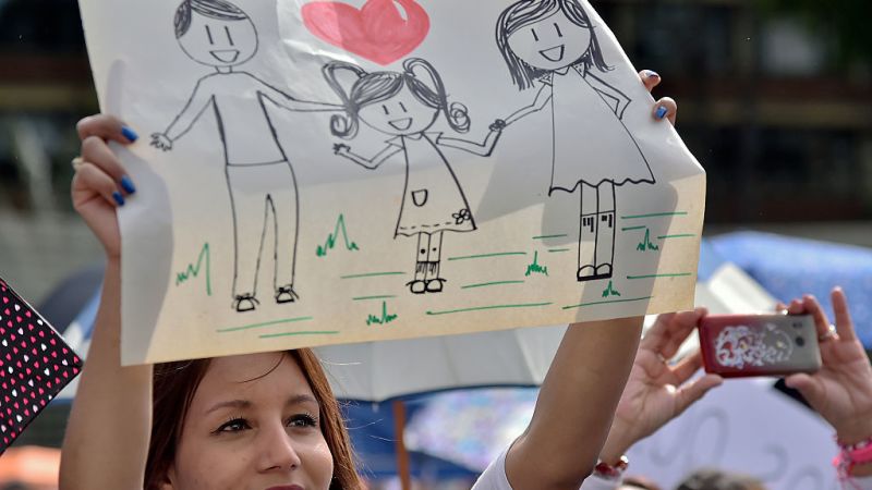 Así fue la marcha contra la ideología de género en colombia | cnn